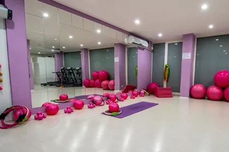 Eflatun - Bayanlara özel pilates ve spor Salonu / Bakırköy şubesi