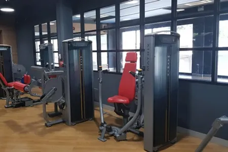 Jetts 24 Hour Fitness - Little Walk (Pattaya)