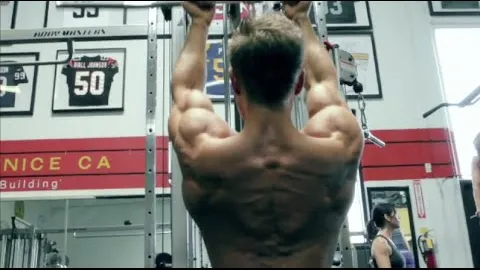 Reverse Grip Lat Pulldown