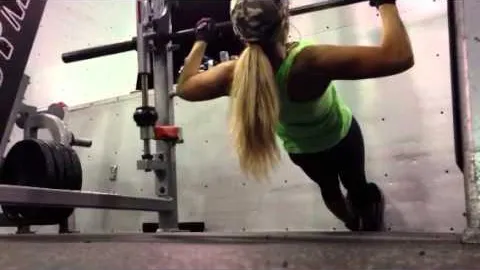 Smith Machine Inverted Pull-ups