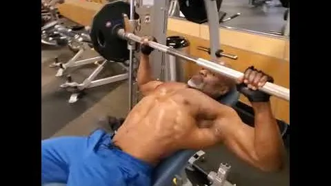 Smith Machine Incline Bench Press